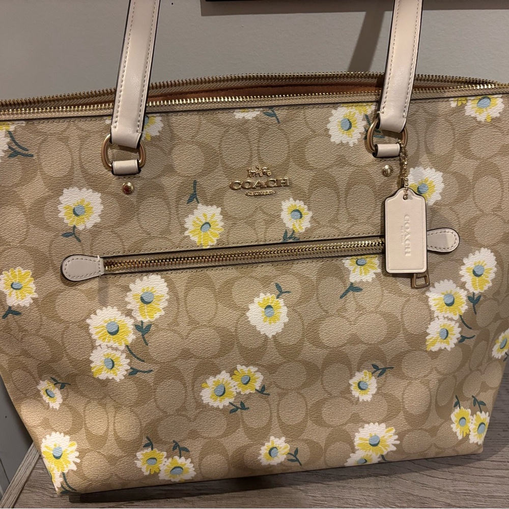 Coach Beige Floral Women's Bag w/ Wallet